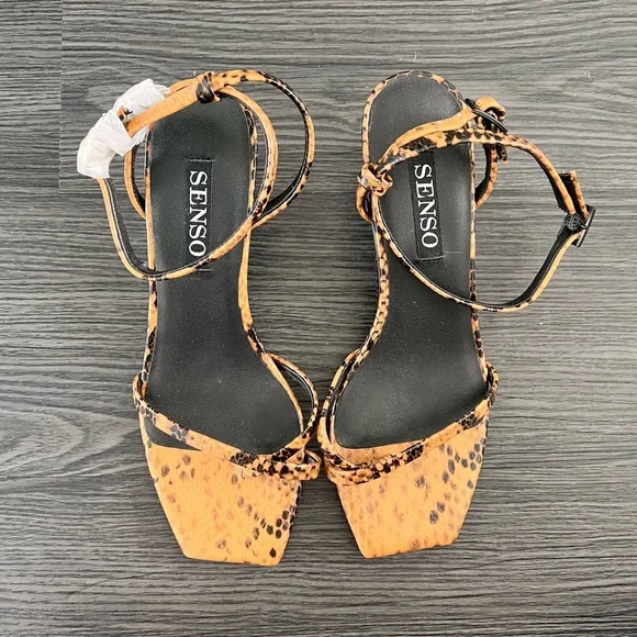 Senso Strappy Kitten Heels - Picture 4 of 9